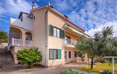 Lovely Apartment In Novi Vinodolski