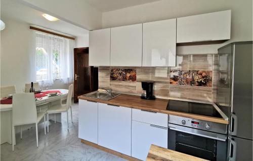 Lovely Home In Novi Vinodolski