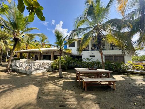 Zahrada ubytování Casa de playa rústica en Tolú