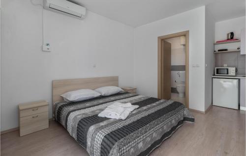 Nice Apartment In Crikvenica With Wifi