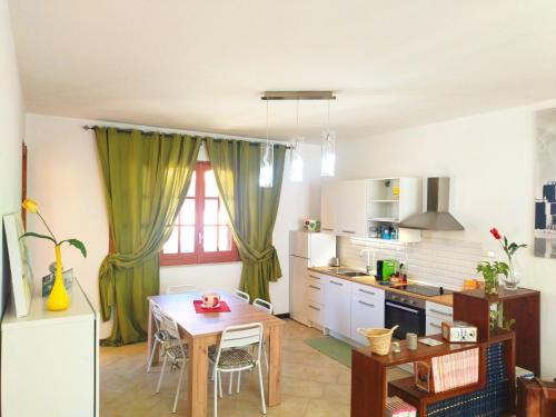 Η κουζίνα ή μικρή κουζίνα στο CASA MARY