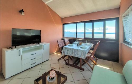 2 Bedroom Nice Apartment In Labin