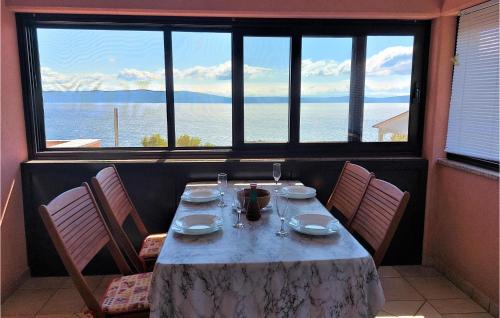 2 Bedroom Nice Apartment In Labin