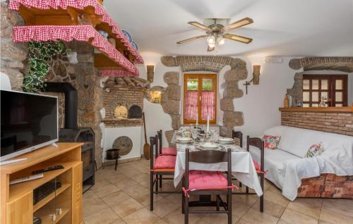 Gorgeous Apartment In Malinska With Wifi