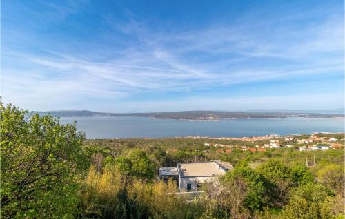 Beach Front Apartment In Crikvenica With Wifi