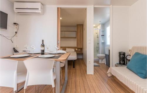 Beautiful Home In Biograd Na Moru