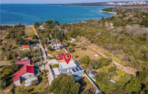 2 Bedroom Beautiful Home In Peroj