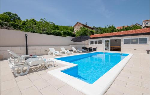 Gorgeous Home In Lokvicici With Wifi