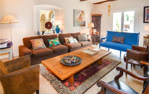 Χώρος καθιστικού στο Amazing Home In Saint-Ambroix