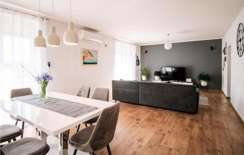 Stunning Home In Sibenik