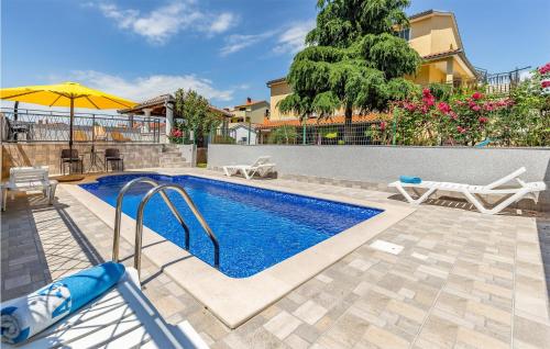 Amazing Apartment In Pula With Swimming Pool