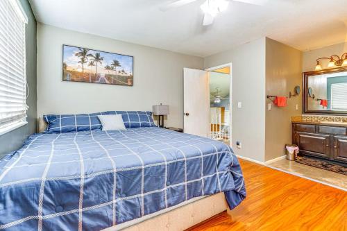 Postel nebo postele na pokoji v ubytování Nice and quiet townhouse near SLC