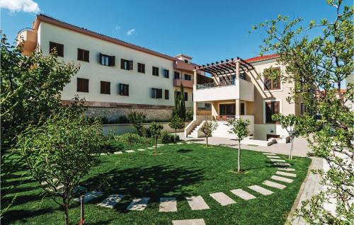 Two-Bedroom Apartment In Zadar