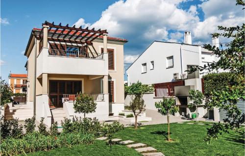 Two-Bedroom Apartment In Zadar