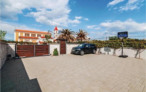 Two-Bedroom Apartment In Zadar