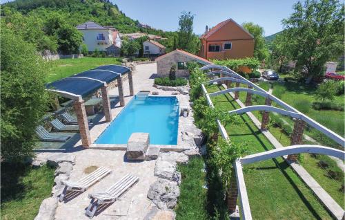 Awesome Home In Sinj With Sauna
