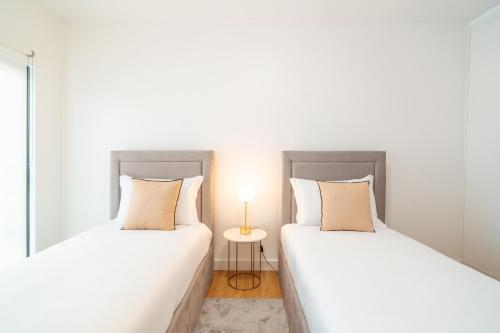 Suite Q - Supermarket - Pool - AC - Private Parking Spot