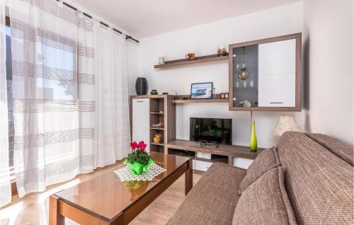 3 Bedroom Pet Friendly Apartment In Krk