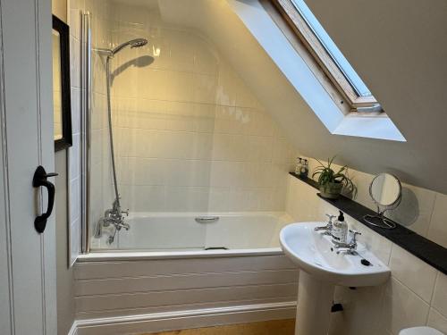 Vannituba majutusasutuses Gooseyard at Middle Farm and Cottages