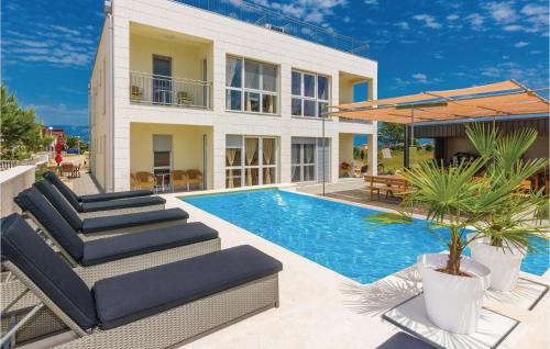 One-Bedroom Apartment In Vir