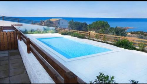 Πισίνα στο ή κοντά στο Appartamento mare Isola Rossa, Paduledda, Sardegna