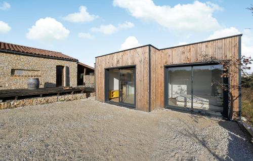 Photo de la galerie de l'établissement Nice Apartment In Larnas With Wifi, à Larnas