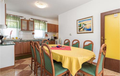 4 Bedroom Nice Apartment In Rijeka