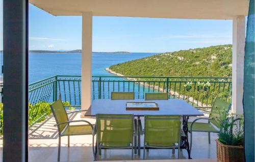 Awesome Apartment In Vinisce