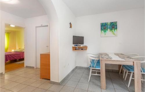 Cozy Apartment In Malinska