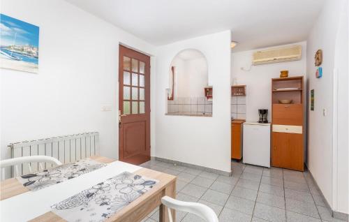 Cozy Apartment In Malinska