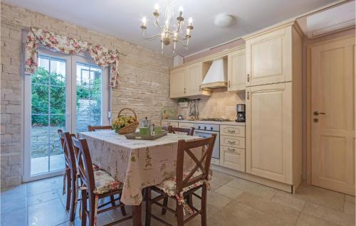 Awesome Apartment In Pula With Wifi