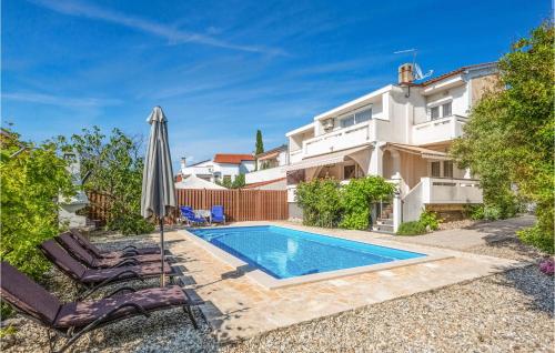 Cozy Home In Punat With Wifi