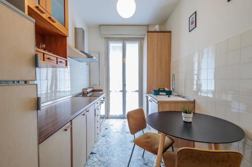 Central Station 3 Bedrooms & 2 Bathrooms - B Home