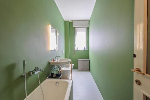 Central Station 3 Bedrooms & 2 Bathrooms - B Home
