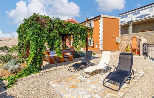 Κήπος έξω από το Cozy Home In Zubovici With Wifi