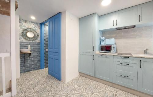 Η κουζίνα ή μικρή κουζίνα στο Amazing Home In Peñíscola With Wifi
