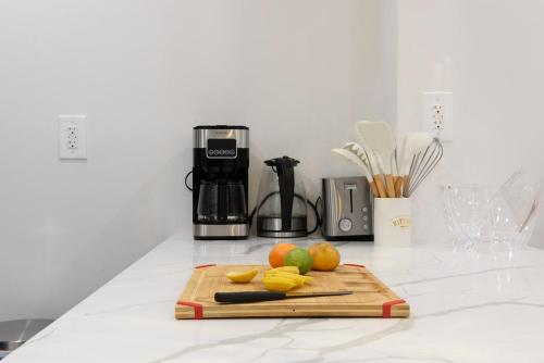 Tetera y cafetera en 1597-5 New Studio Prime UES W&D in unit