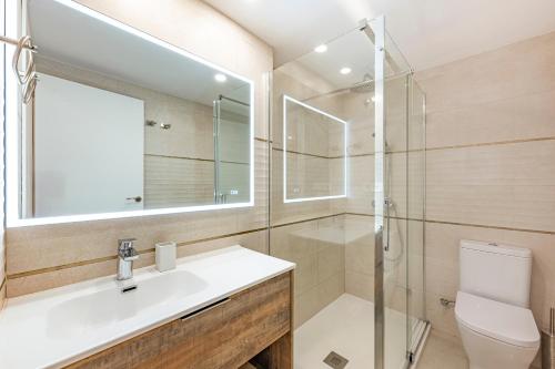 Marbella Center Bechfront 4 persons