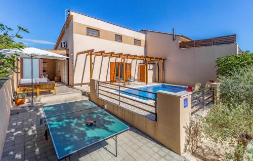 Cozy Home In Betiga With Sauna