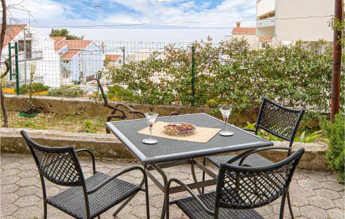 Lovely Apartment In Podstrana With Wifi