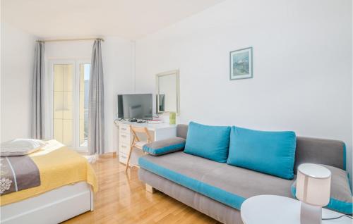 1 Bedroom Cozy Apartment In Krk