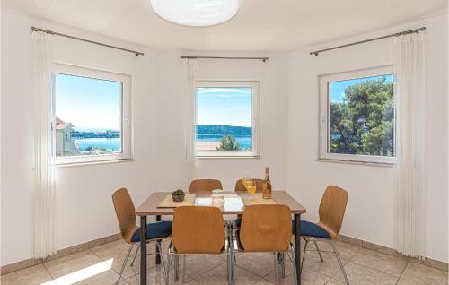Lovely Apartment In Kastel Sucurac With Wifi
