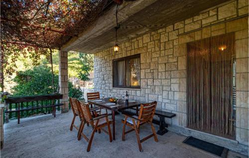 Gorgeous Home In Pupnat With Kitchen