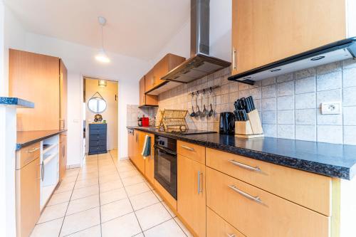 Photo de la galerie de l'établissement Le Zénith - Hypercentre - 2 chambres - Métro - Tramway - Parking - Wifi, à Roubaix