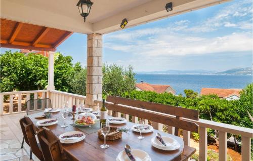 Awesome Home In Postira With Wifi