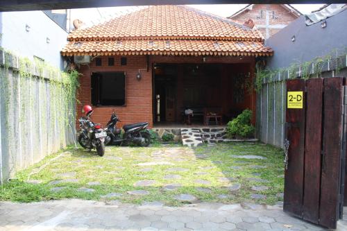 Omah Adem Homestayにある庭