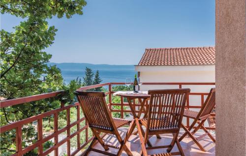 Cozy Apartment In Njivice With Wifi