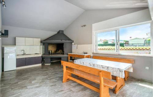 Gorgeous Home In Labin