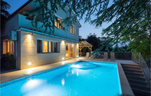 Cozy Home In Kamenmost With Sauna