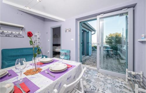1 Bedroom Gorgeous Apartment In Gondolici